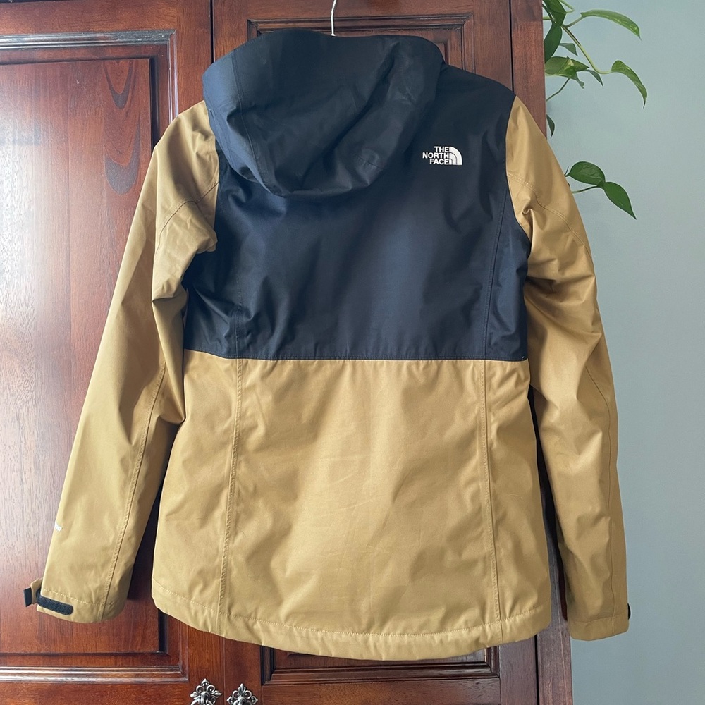 Two-tone North Face Triclimate Jacket - Picture 2 of 5